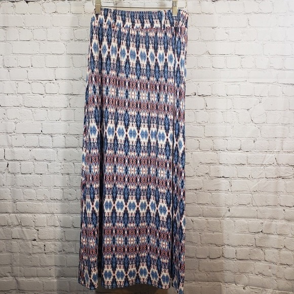 Olive & oak long Skirt with belt loops - Picture 2 of 9